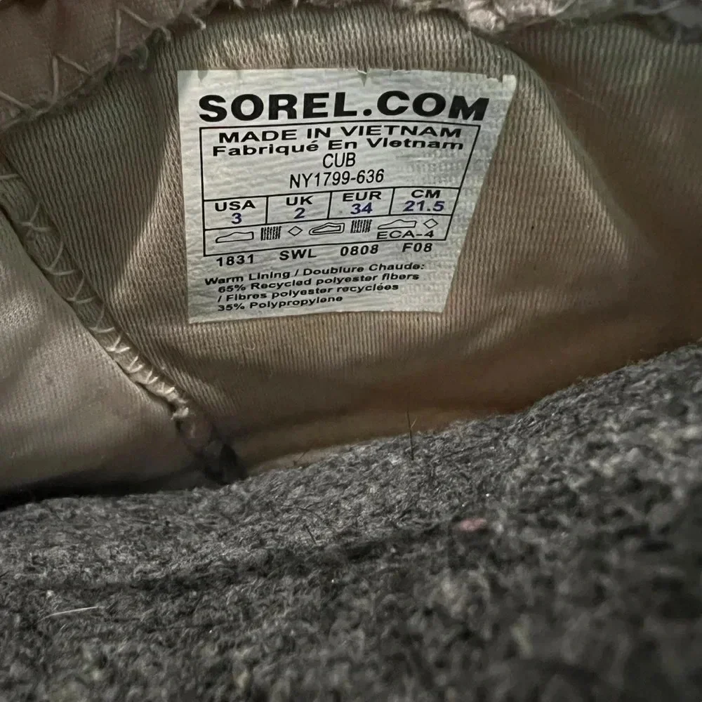 Sorel girls youth Cub Light Pink Floral Print Snow Boots SZ 3 winter waterproof